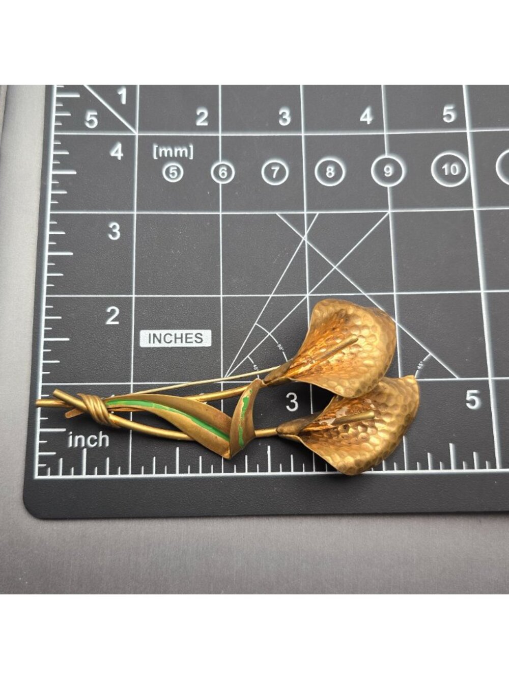 Vintage Brass Calla Lily Brooch 4" Hammered Floral Pin Statement Piece - Picture 9 of 11